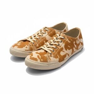 SeaVees Women’s Cowhide Sneakers – Size 9